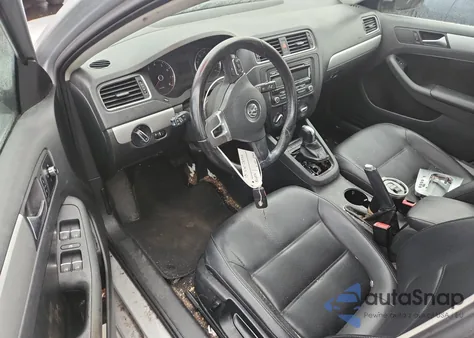 2013 Volkswagen Jetta Se from USA, damaged, VIN 3VWDP7AJ5DM372365